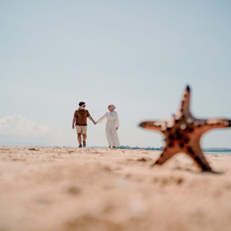 One Day Trip Pantai Pink | Transport Mandalika